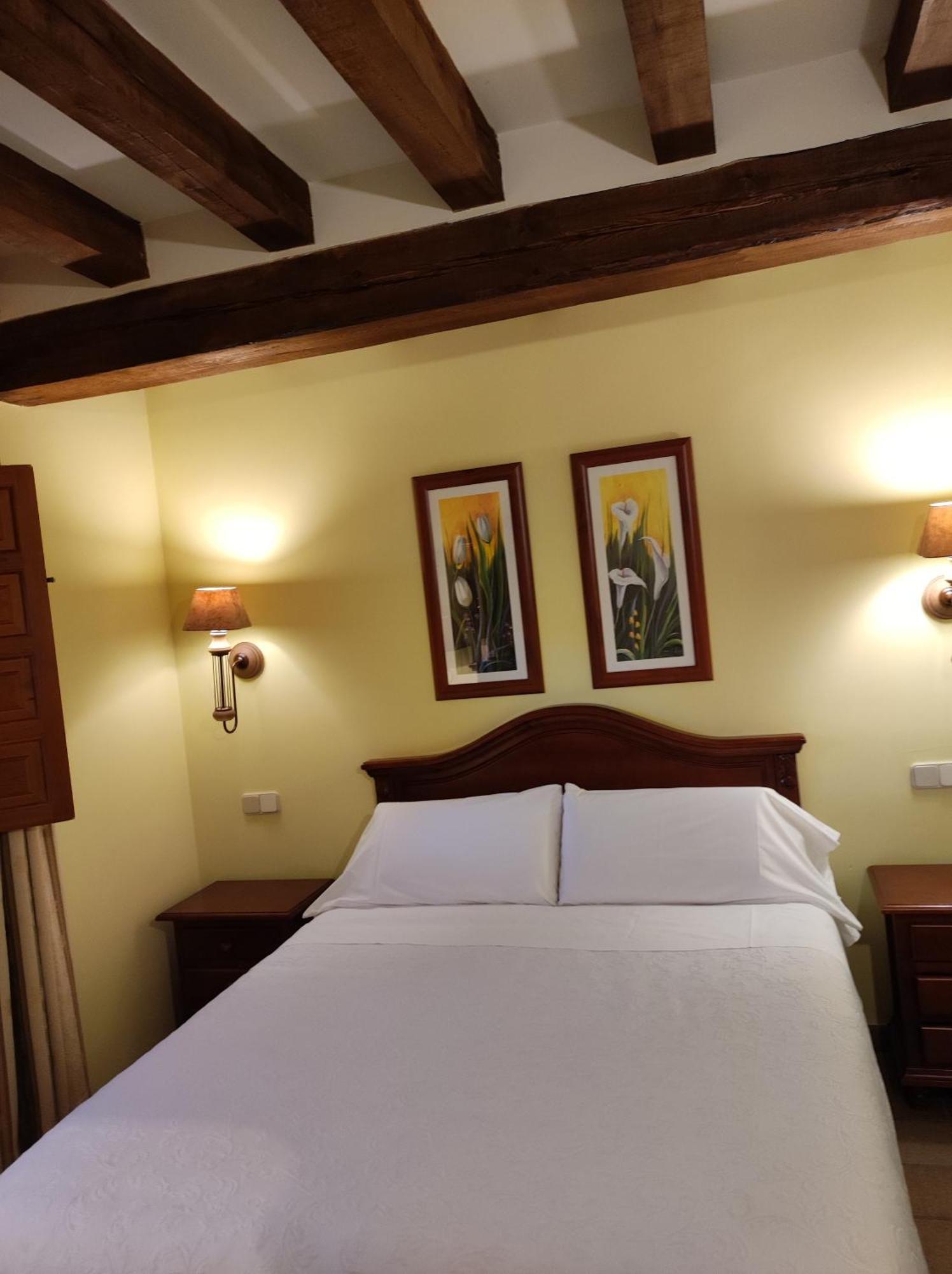 Hostal Posada La Panadera Sepúlveda Eksteriør bilde
