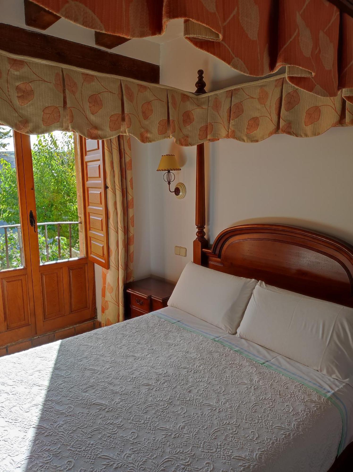 Hostal Posada La Panadera Sepúlveda Eksteriør bilde