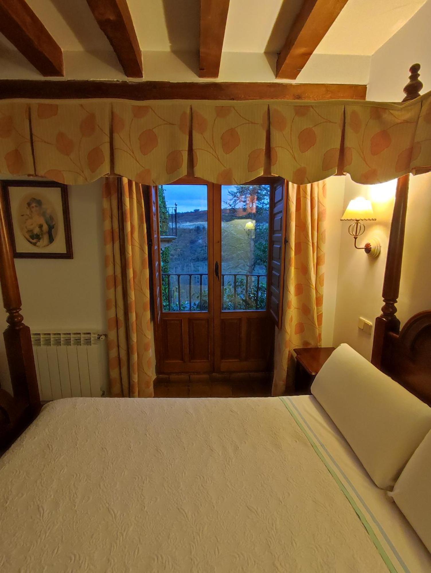Hostal Posada La Panadera Sepúlveda Eksteriør bilde