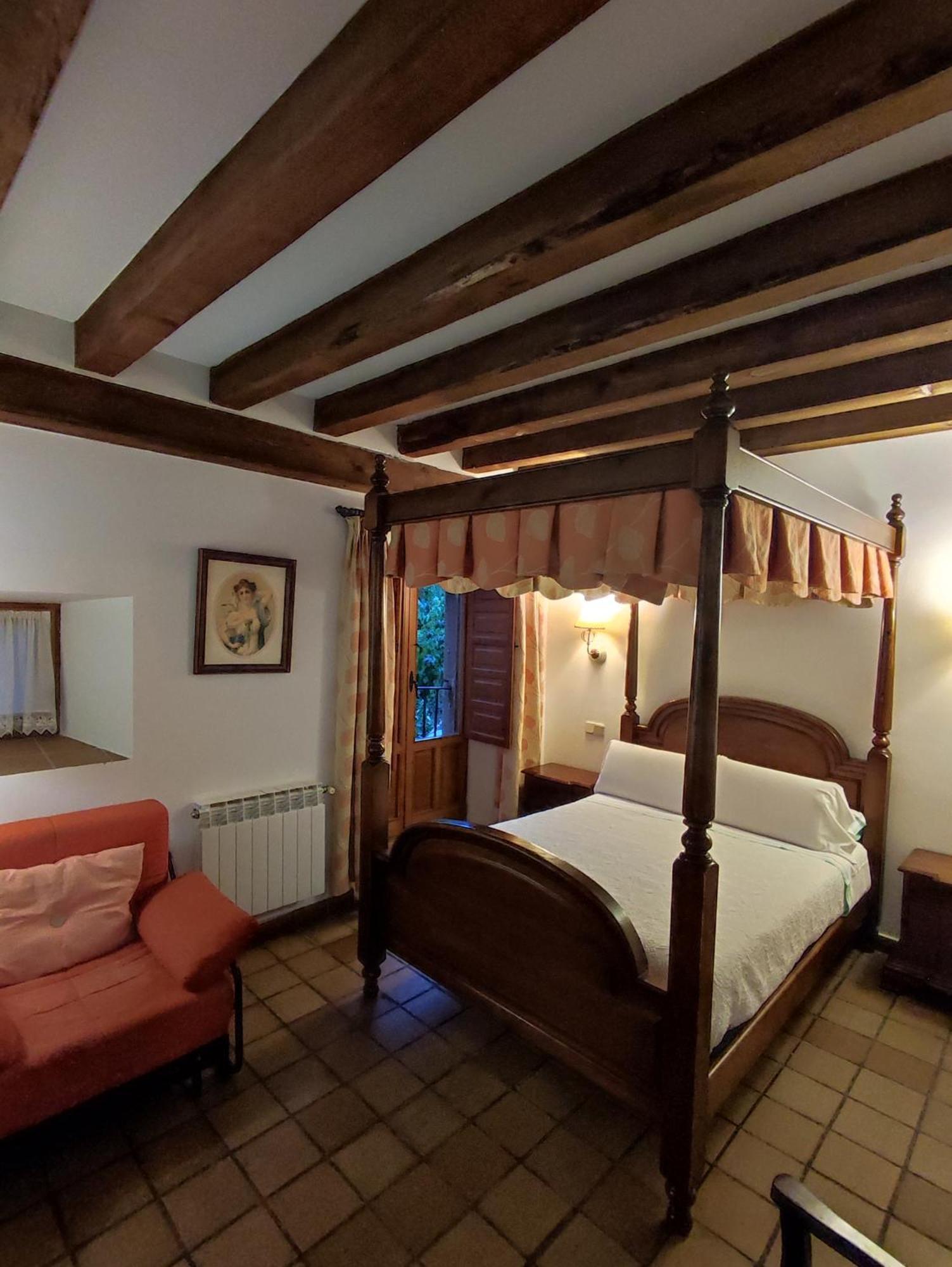 Hostal Posada La Panadera Sepúlveda Eksteriør bilde